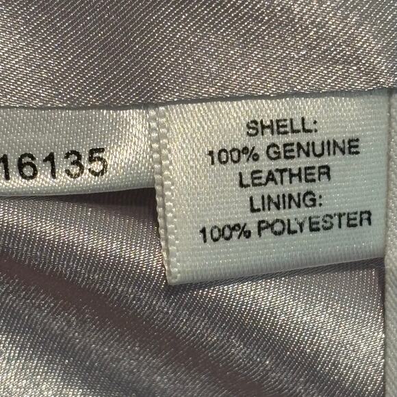 Vintage Ann Taylor Cream Leather Trench Coat - size Medium - Picture 5 of 7